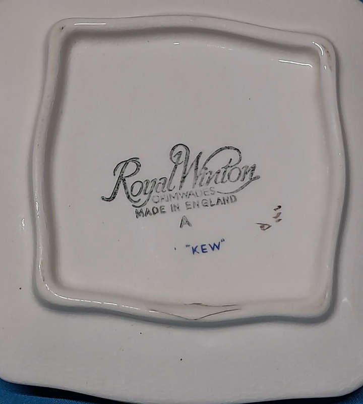 Small Royal Winton 'kew' plate