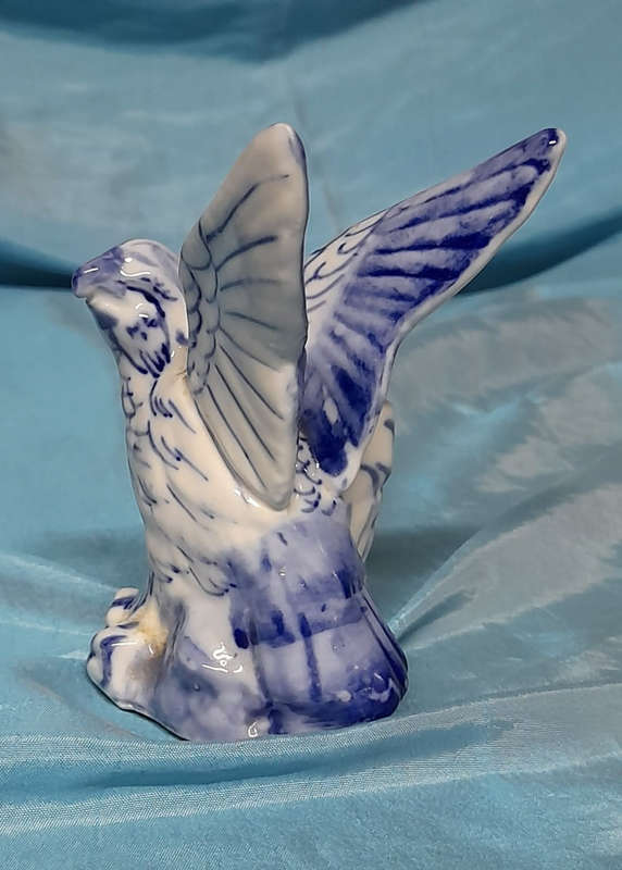 Bird bud vase figurine