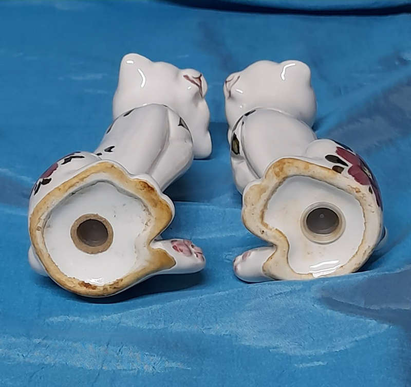 Bunny salt and pepper figurine set