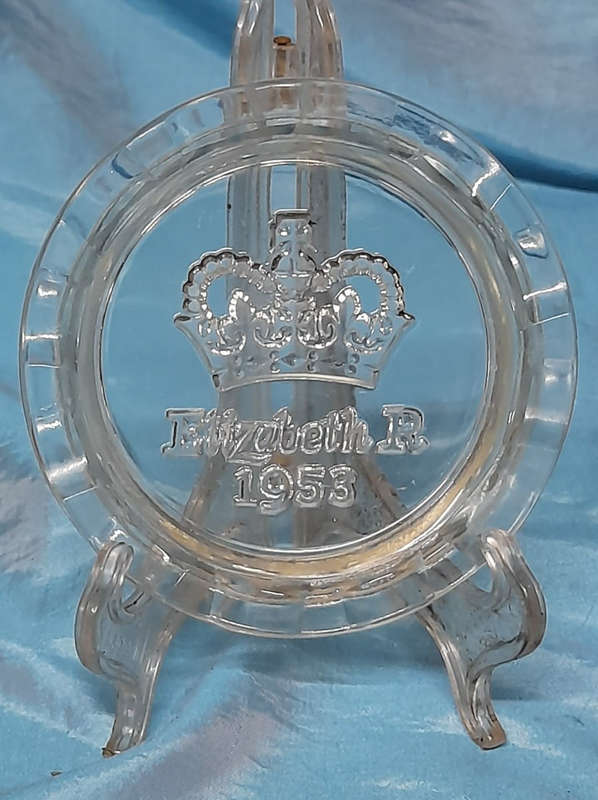Queen elizabeth is glass ashtray 1953
