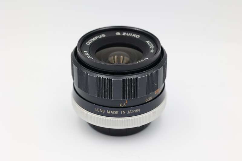 Olympus G.Zuiko Auto-W 35mm 2.8 lens (M42 screw mount)