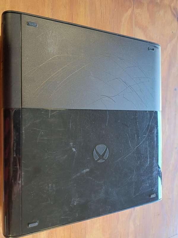 Xbox 360s for Spares + 2 game discs + Power supply (Read Description)