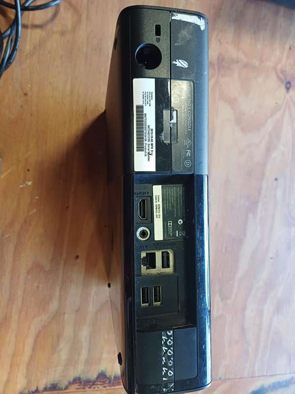 Xbox 360s for Spares + 2 game discs + Power supply (Read Description)