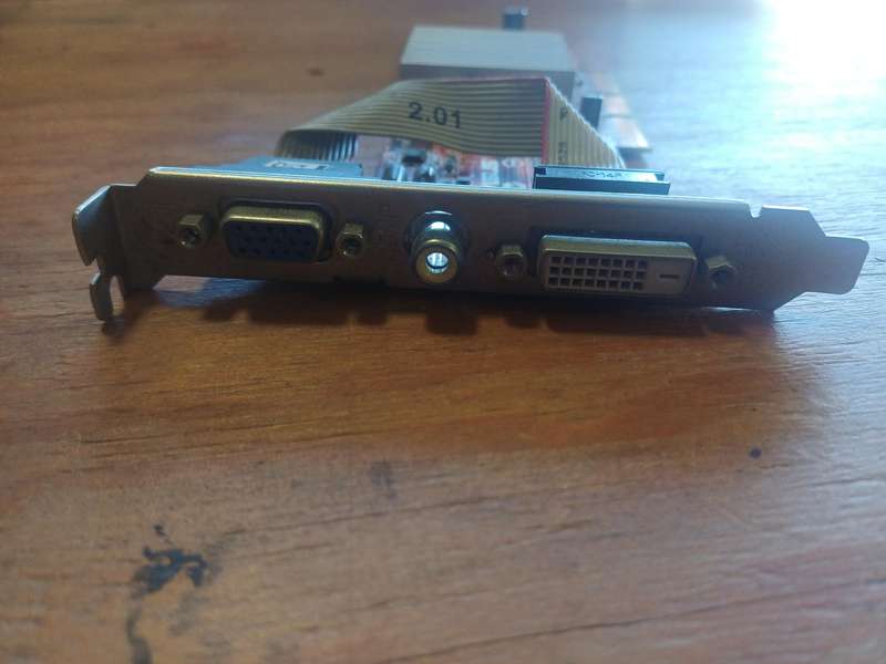 Asus A9250/TD/128M/A (Ati Radeon 9250)
