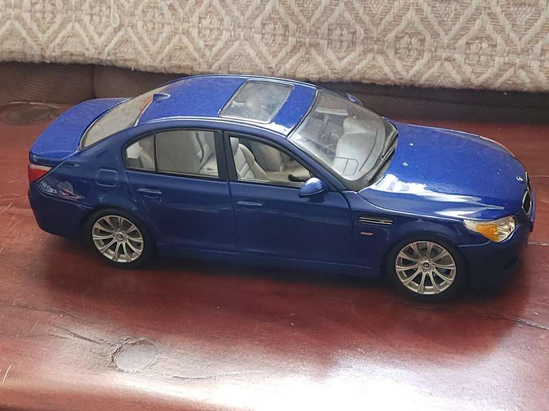 BMW M5 (E39)