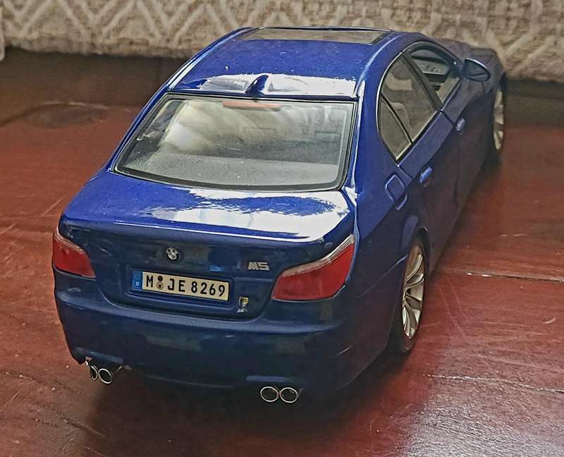 BMW M5 (E39)
