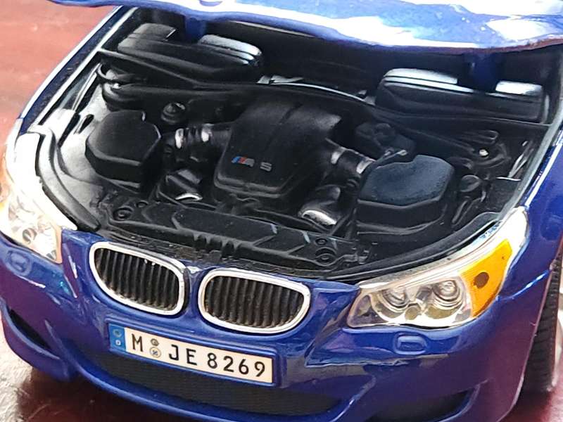 BMW M5 (E39)