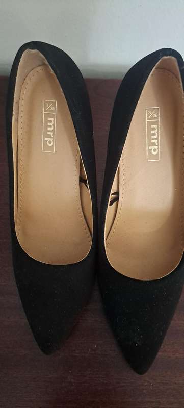 Size 3 ladies shoes