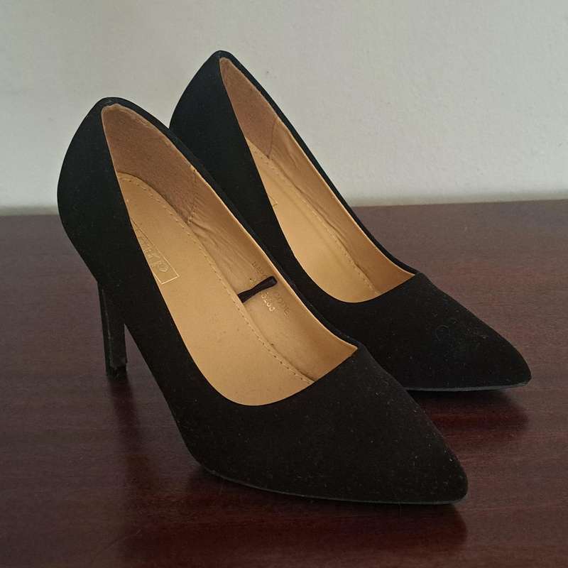 Size 3 ladies shoes
