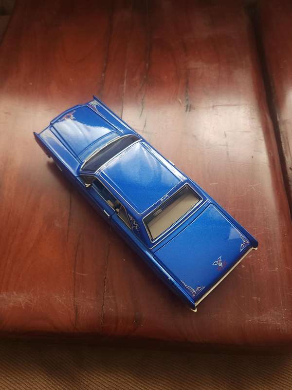 1966 Lincoln Continental (1:26)