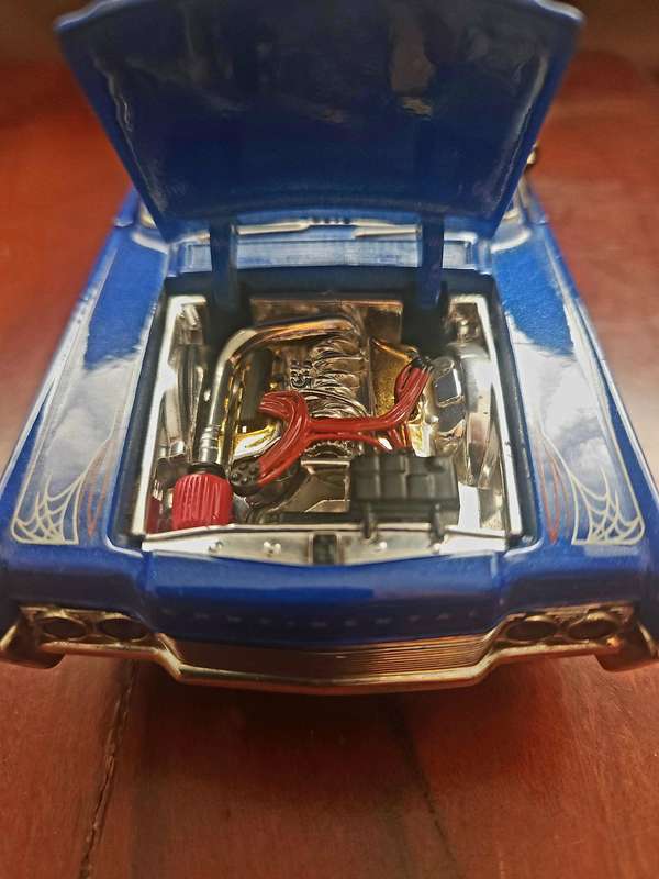 1966 Lincoln Continental (1:26)