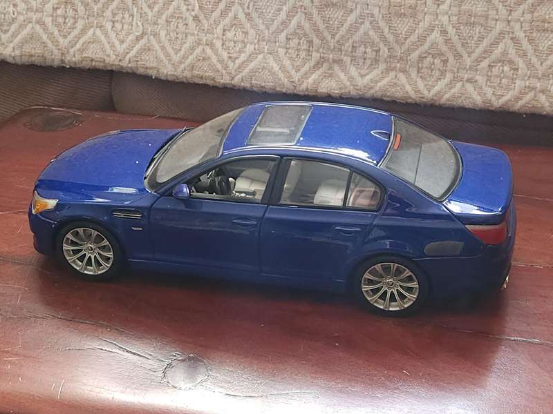 BMW M5 (E39)