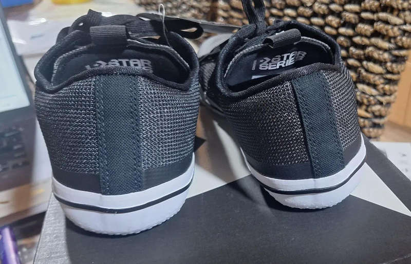 Converse size 7