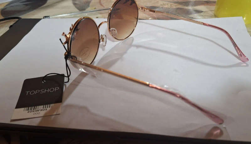 TOP SHOP LADIES SUN GLASSES ( BULK PACK OF 30)