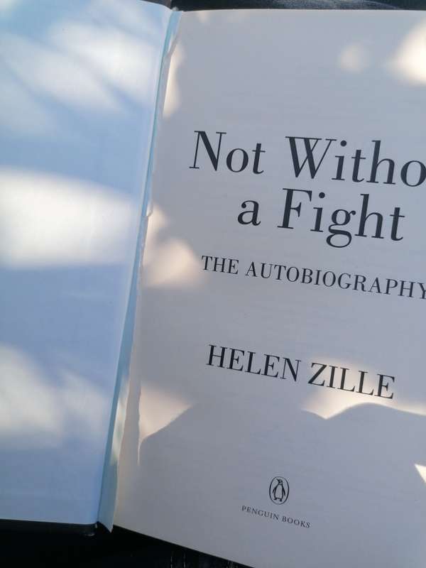 Not Without a Fight: The Autobiography - Helen Zille