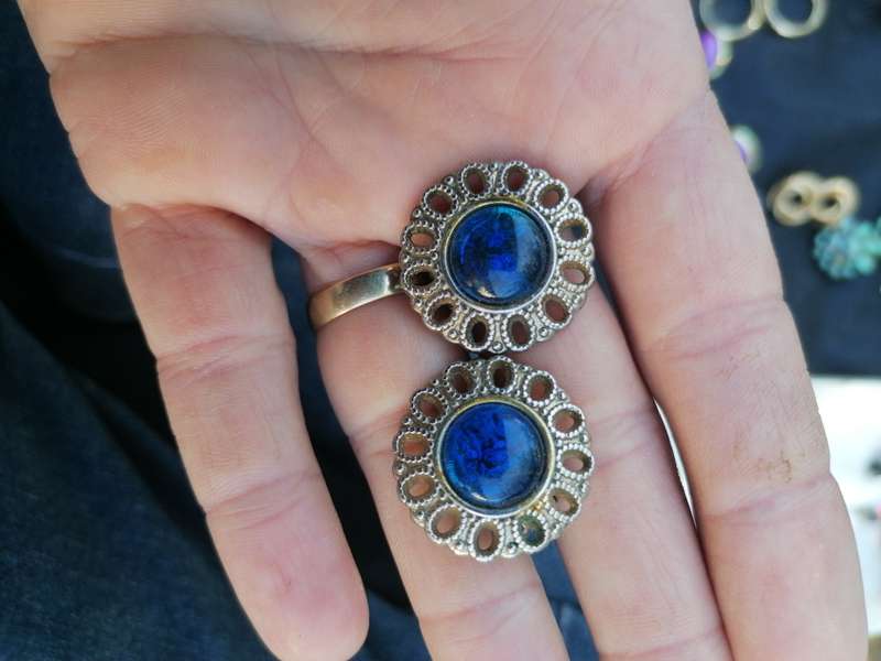 Vintage earrings. Price for the lot