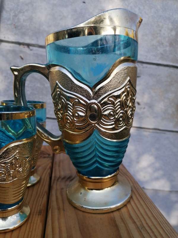 BLUE AND GOLD COLOR PITCHER WITH GLASSES