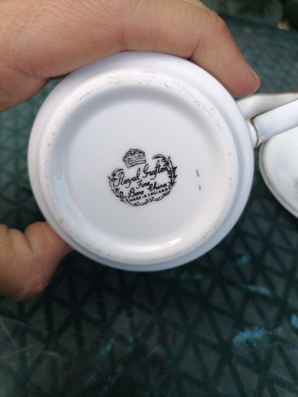 Queen Elizabeth II items