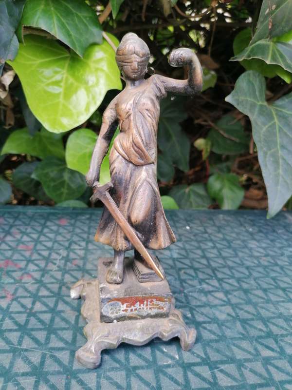 Vintage heavy justice figure bust