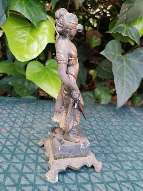 Vintage heavy justice figure bust