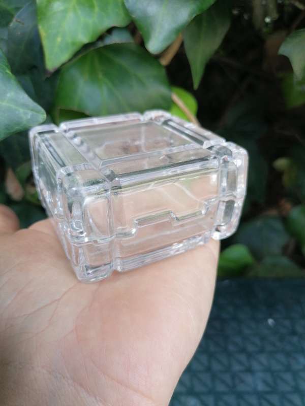 VINTAGE R C R , ROYAL CHRYSTAL ROC, 24% LEAD ITALIAN CRYSTAL ART DECO TRINKET BOX