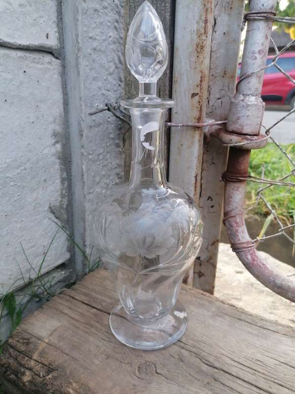 VINTAGE WEBB CRYSTAL -ENGLAND GLASS WINE DECANTER
