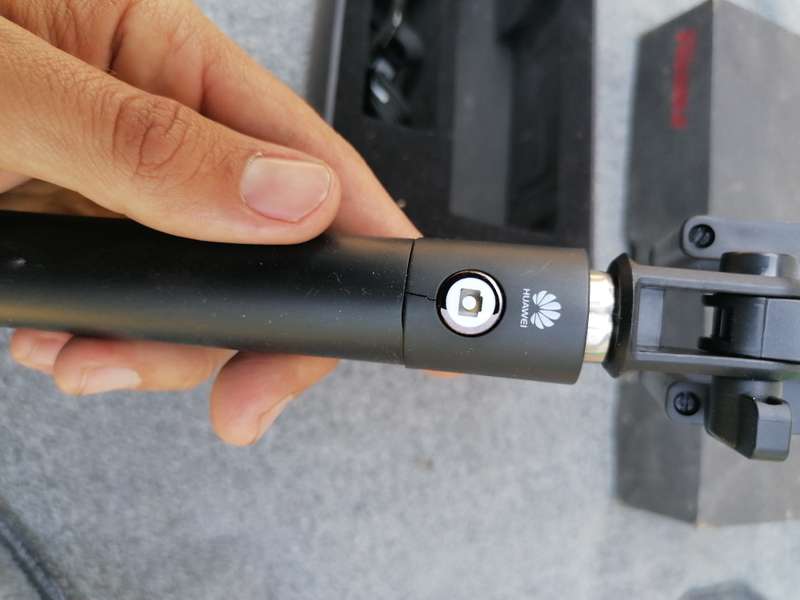 Huawei selfie stick. Condition as per picture