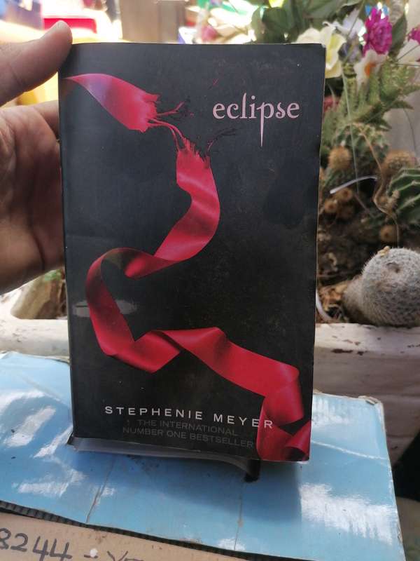 Eclipse by Stephenie meyer