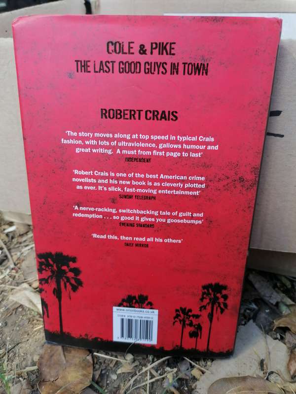 Chasing Darkness  Robert Crais