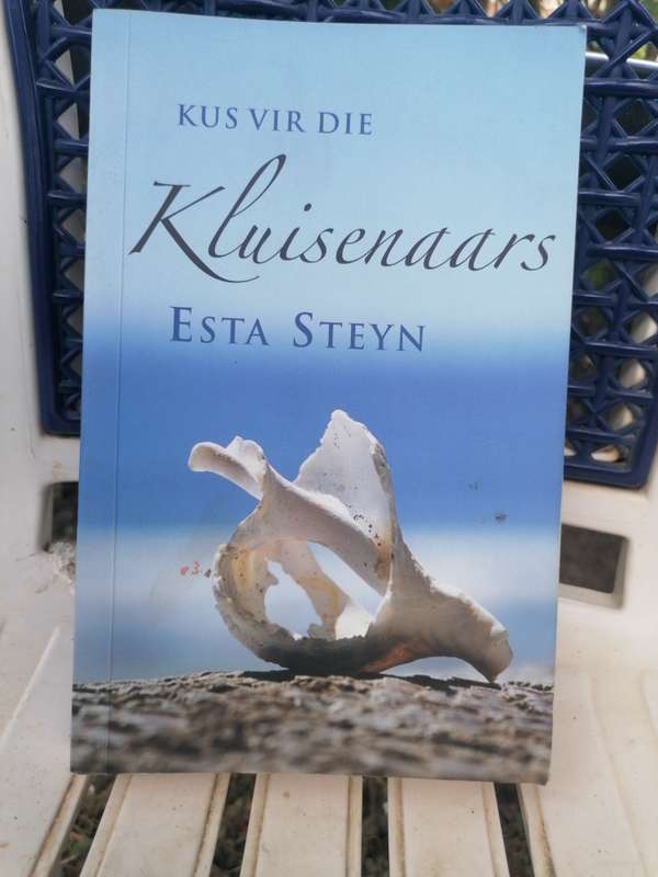 Kus Vir Die Kluisenaars  Esta Steyn