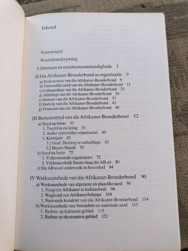 Die Afrikaner-broederbond:eerste 50 jaar deur AN PELZER