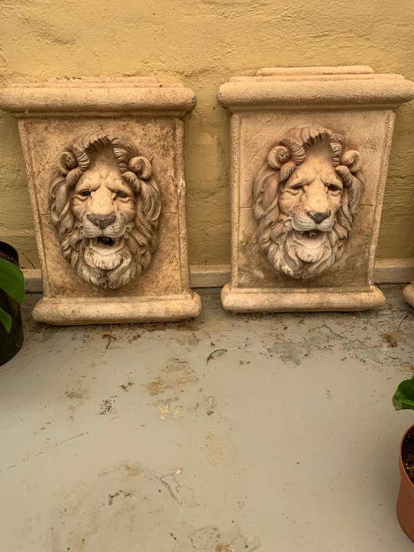 Lion Face Head Water Fountain Spitter. 4 available bid per item