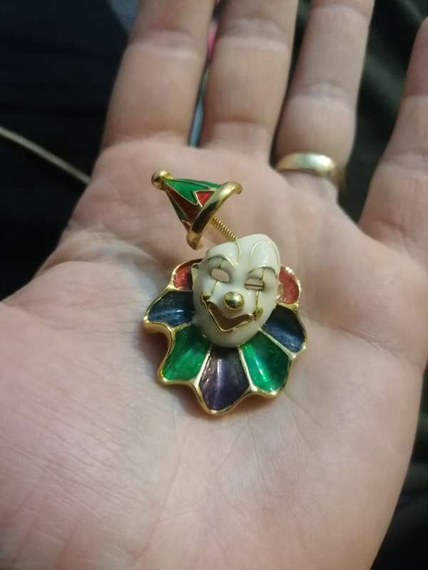 Vintage Enamel Clown Pin With Bouncing Hat Gold Tone
