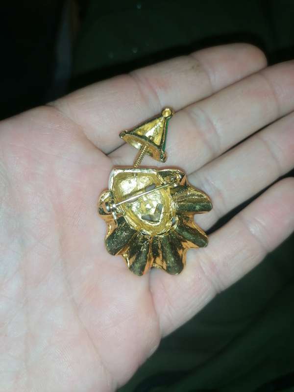 Vintage Enamel Clown Pin With Bouncing Hat Gold Tone