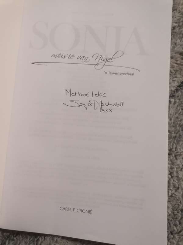 Sonja Meisie van Nigel - Carel F. Cronje Geteken