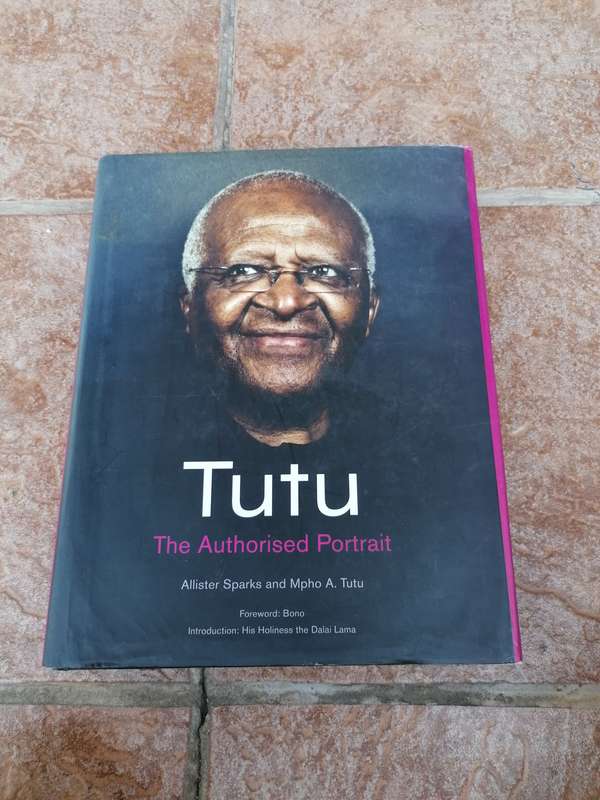 Tutu  The Authorised Portrait  Allister Sparks and Mpho A. Tutu. Signed copy?