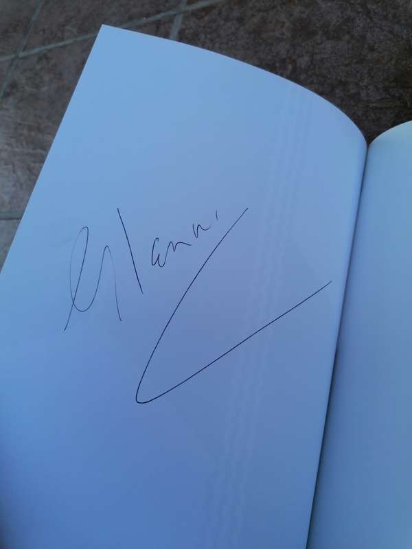 Tutu  The Authorised Portrait  Allister Sparks and Mpho A. Tutu. Signed copy?