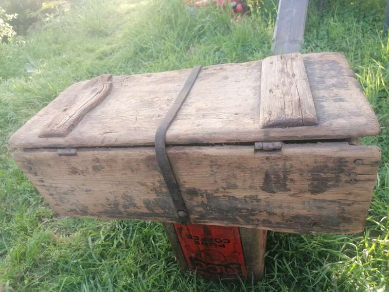 ANTIQUE WOODEN WAGON KIST MADE IN ROBERTSON OVER 100 YEARS BACK