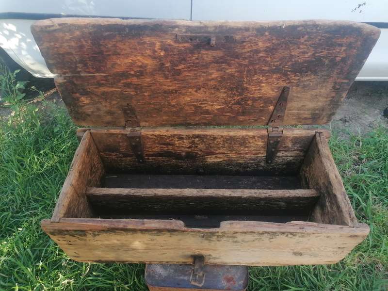 ANTIQUE WOODEN WAGON KIST MADE IN ROBERTSON OVER 100 YEARS BACK