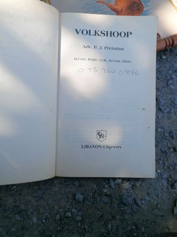 VOLKSHOOP. ADV. PJ PRETORIUS