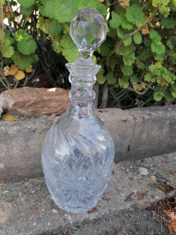 Crystal decanter