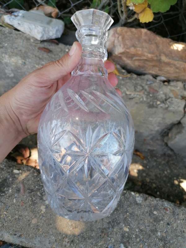 Crystal decanter