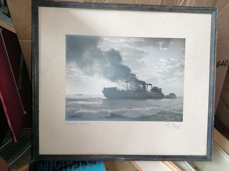 Mystery wreck signed photo