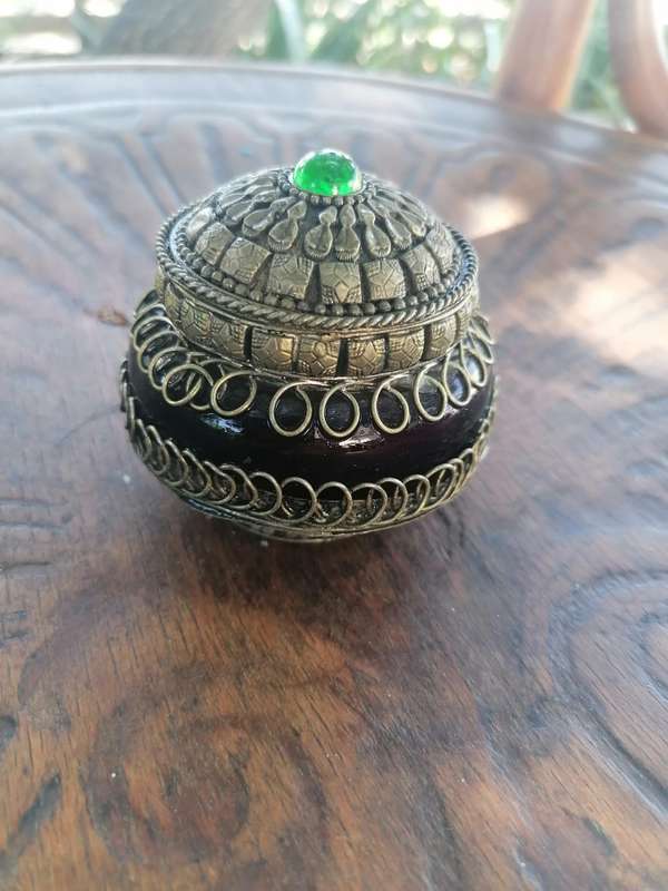 Vintage trinket holder