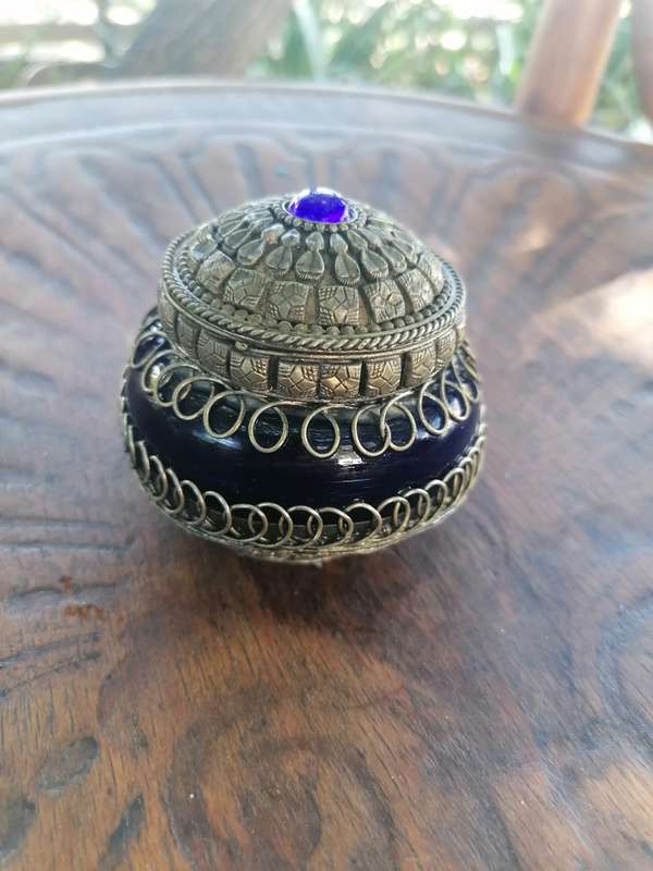 Vintage trinket holder