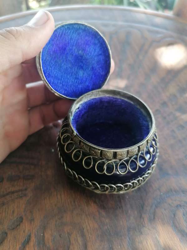 Vintage trinket holder
