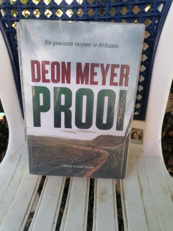 Deon Meyer Prooi