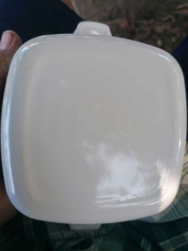 Vintage Corning Ware 700 ML. Le Persil Casserole Dishes