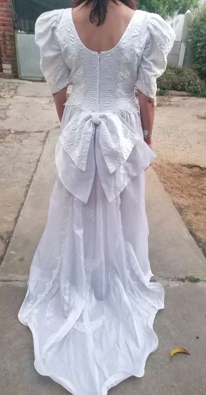 Vintage wedding dress size 36