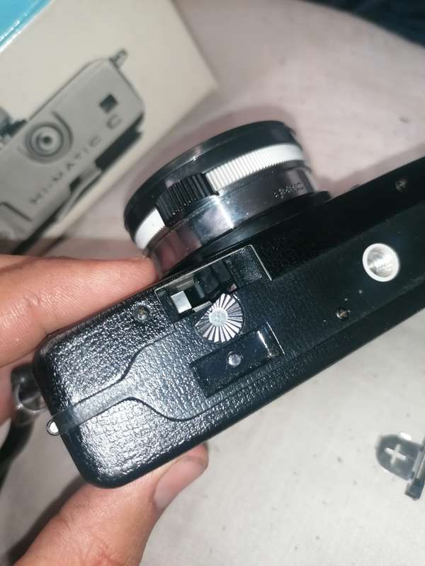 MINOLTA HI-MATIC 35MM COMPACT CAMERA WITH BOX